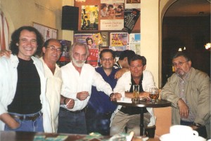2002 Presentación de Escrito en una ola en el café Estar de Pedro.